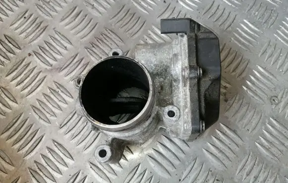 Volkswagen Tiguan Throttle valve 03L128063T
