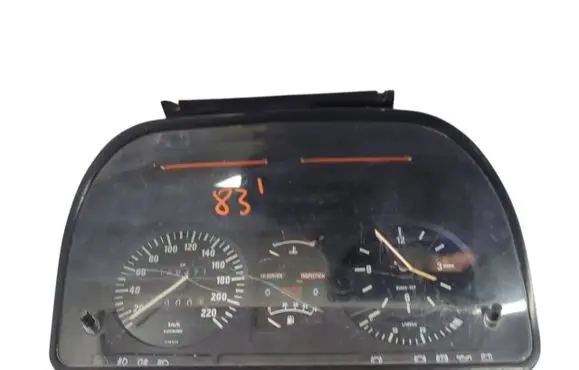 BMW 5 E28 Speedometer (instrument cluster) 13699679 437203003001 11091000400