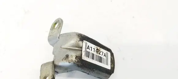 Nissan X-Trail T30 Rear door lower hinge 