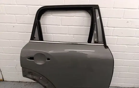Mini Cooper Countryman F60 Rear door