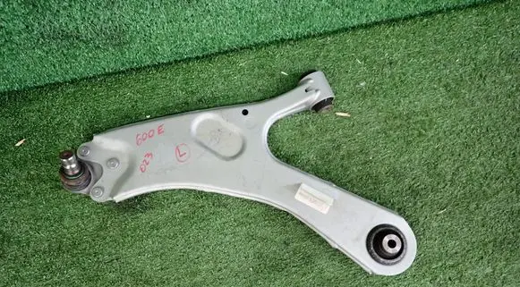 Fiat 600 Front lower control arm/wishbone 