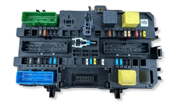 Opel Zafira B Fuse box set 13220829M 5DK00866943
