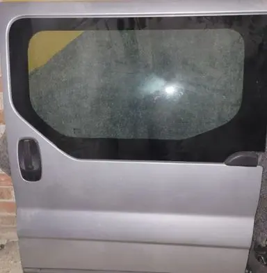 Opel Vivaro Front door