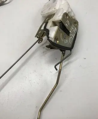 Mitsubishi Pajero Sport I Front door lock