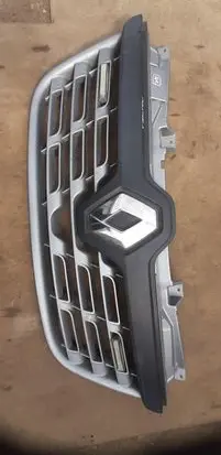 Renault Master III Front bumper upper radiator grill 623102803R