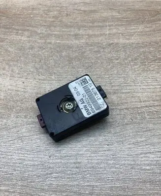 BMW 5 E60 E61 Aerial antenna amplifier 6949922 213675