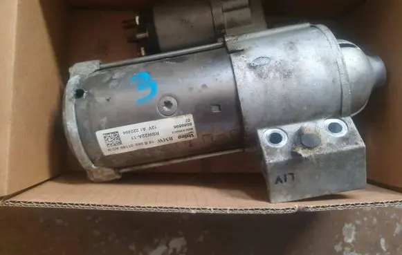 BMW 5 G30 G31 G38 Starter motor 8588898 1894908834