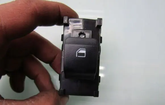Hyundai i10 Electric window control switch