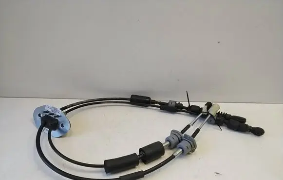 Hyundai ix35 Gear shift cable linkage 437942Y450