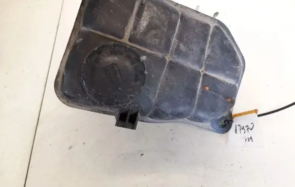 Mercedes-Benz C W203 Coolant expansion tank/reservoir a2035000049