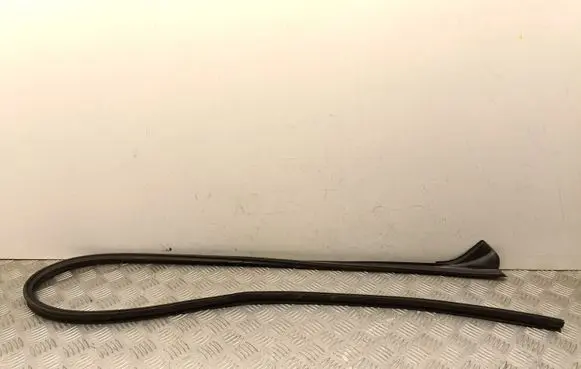 Tesla Model Y Rubber seal front coupe door 149767700B