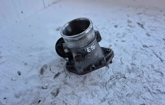 Audi A4 S4 B6 8E 8H Throttle valve 8E0145950C