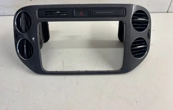 Volkswagen Tiguan Dash center air vent grill 5N0858071B