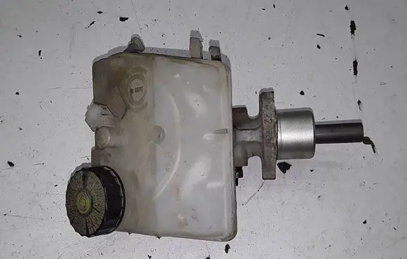 Peugeot 206 Master brake cylinder 033508-84271