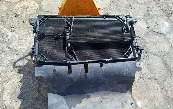 Ford F150 Radiator set CL34-8005-DA