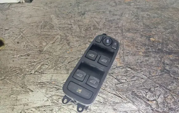 Volvo S40 Electric window control switch 30658444 30658445 30658446