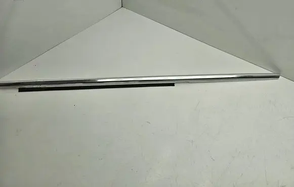 Mercedes-Benz S W126 Rear glass trim 