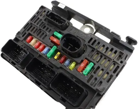 Citroen C4 I Fuse module S118983004Q BSML0400