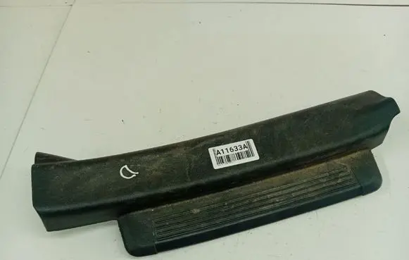 Lexus IS 220D-250-350 Rear sill trim cover 6791753020