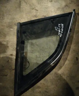Opel Antara Rear side window