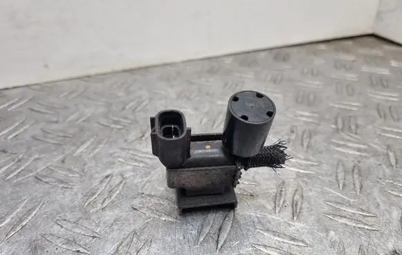 Toyota Corolla E120 E130 Turbo solenoid valve 9091012282