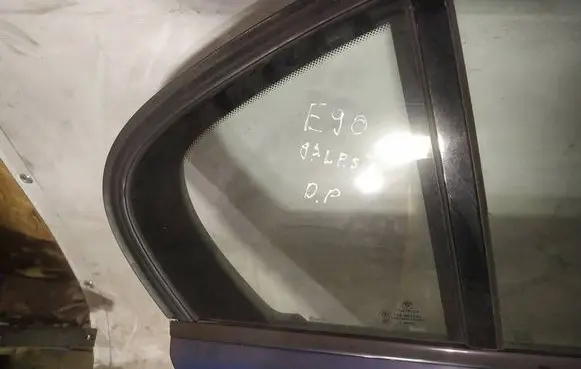 BMW 3 E90 E91 Rear vent window glass as2