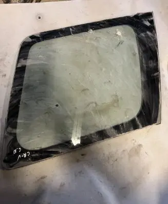 Honda CR-V Rear side window