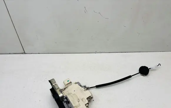 Audi A4 S4 B8 8K Rear door lock 8K0839015