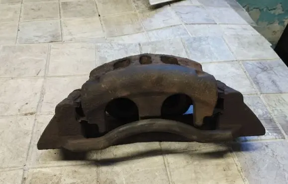 Chrysler Pacifica Front brake caliper