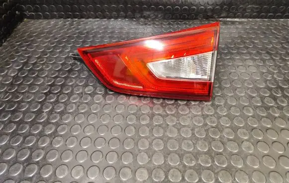 Nissan Qashqai Tailgate rear/tail lights 265504EA5A 265504EA5B