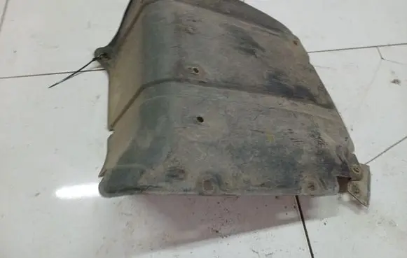 Lexus IS 220D-250-350 Engine splash shield/under tray 5762953030