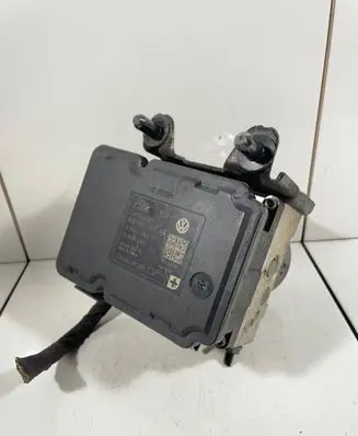 Volkswagen Golf VI ABS Pump 1K0907379BE 10096103433 10061936541