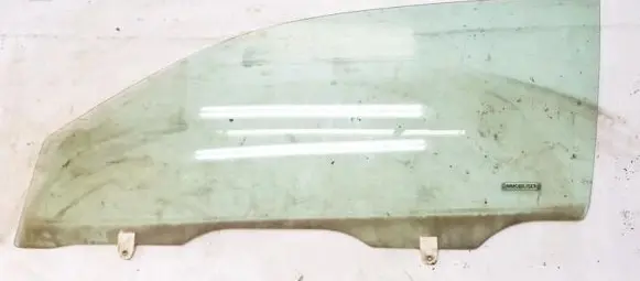 Honda HR-V Front door window glass four-door