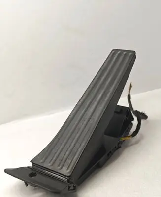 BMW 7 F01 F02 F03 F04 Accelerator throttle pedal 6852644 25916010 2510113200A
