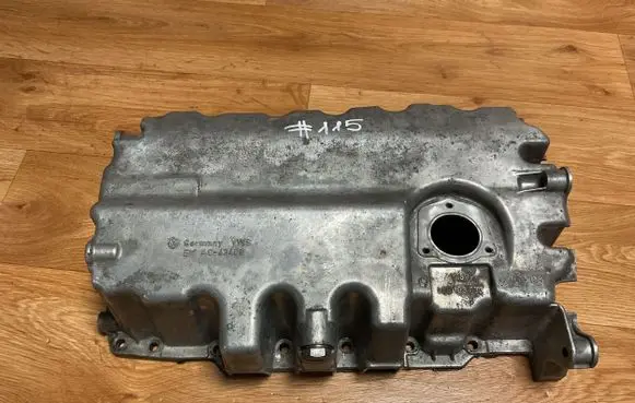 Volkswagen PASSAT B6 Oil sump 03G103603