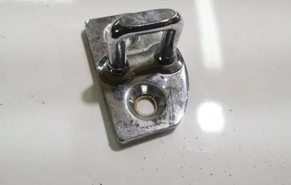 Renault Fluence Rear door lock loop/hook striker 