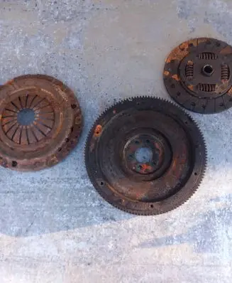 Volkswagen Golf III Clutch set kit 037105271K
