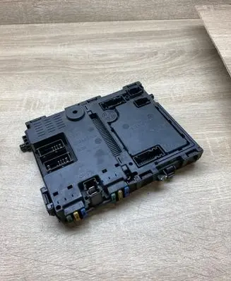 Peugeot 206 Central body control module 
