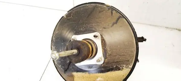Volkswagen PASSAT B6 Brake booster 3C1614105AH