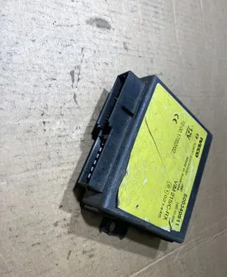 Iveco Daily 35 - 40.10 Door central lock control unit/module 500340911