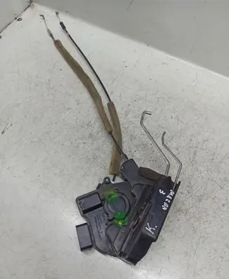 Mazda 3 I Front door lock