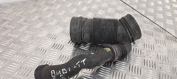 Audi TT Mk1 Air intake hose/pipe 8j0129684