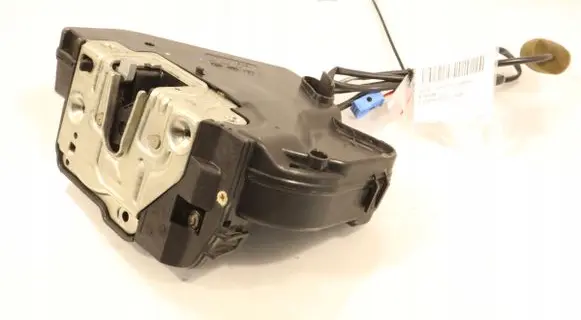 Mercedes-Benz C AMG W203 Rear door lock 2037300135023