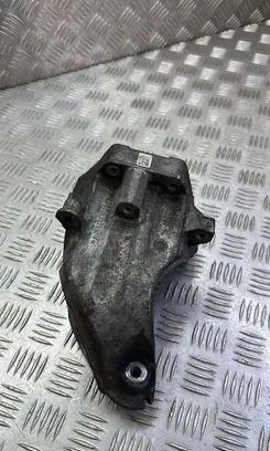 Mercedes-Benz E W212 Engine mounting bracket A6512230004