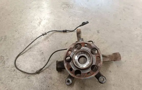 Mercedes-Benz CLA C117 X117 W117 Front wheel hub spindle knuckle