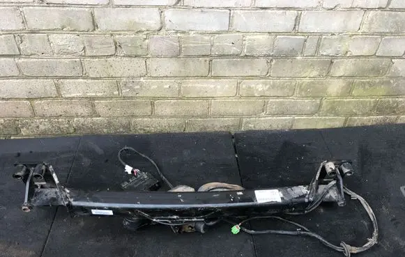 Volkswagen Touareg II Tow bar set 7P6803881B WAM7651HZWH 321765600031