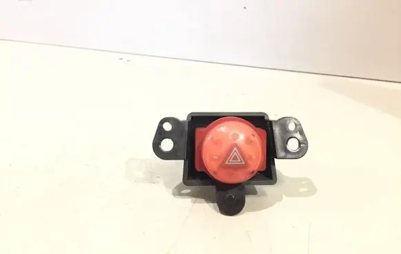 Nissan Almera Tino Hazard light switch 06016