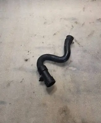 Audi A8 S8 D2 4D Engine coolant pipe/hose