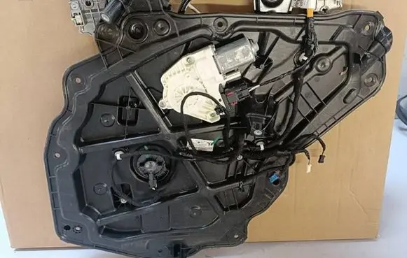 Tesla Model Y Rear door 1495513-97-E 1495513-00-E