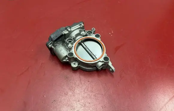 BMW X3 G01 Throttle valve 8601651 13548601651